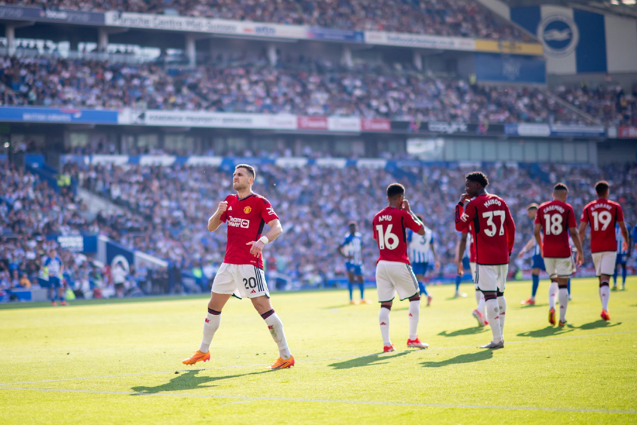 而球员们必 而球员们必